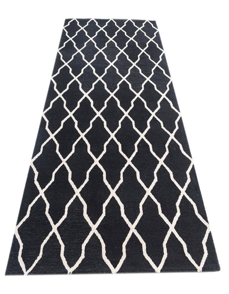 Detail image of  5' 1 x 8' Luna Rug