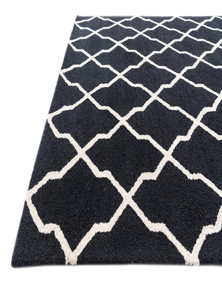 Detail image of  5' 1 x 7' 10 Luna Rug