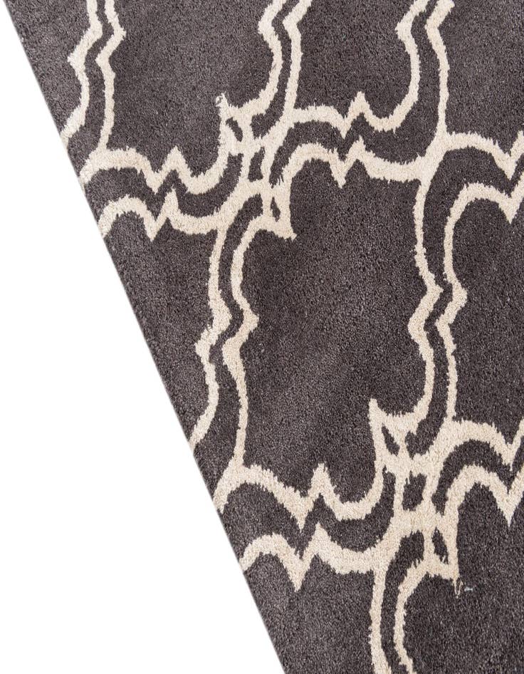 Detail image of  5' x 8' Luna Rug