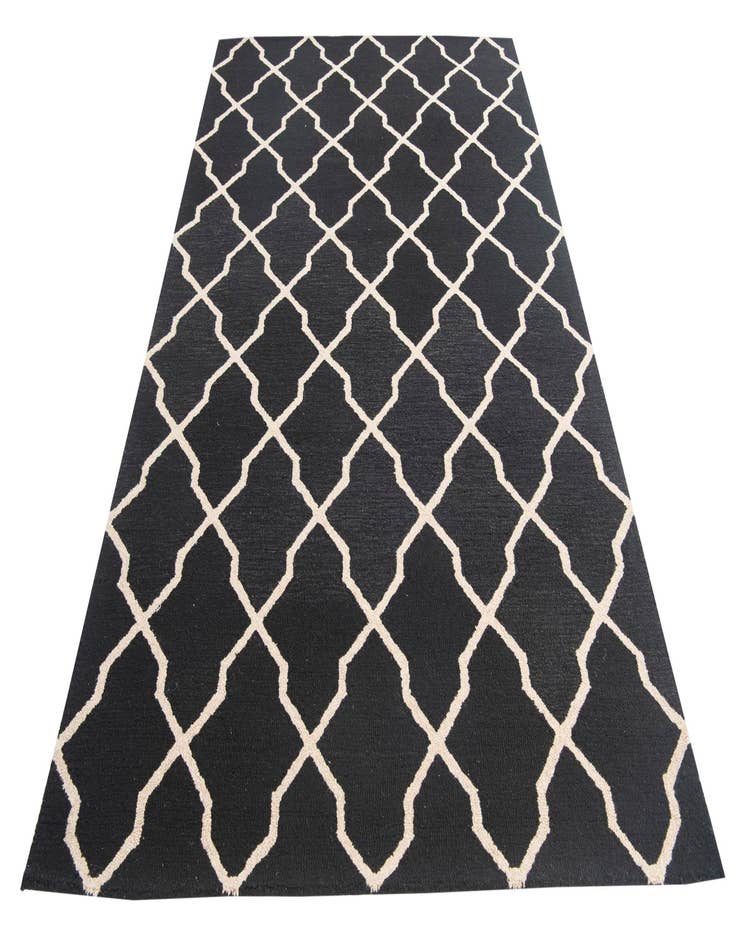 Detail image of  5' 1 x 8' Luna Rug