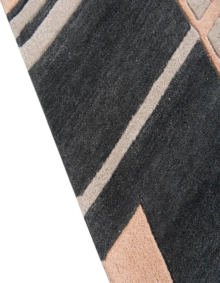 Detail image of  5' x 8' Luna Rug