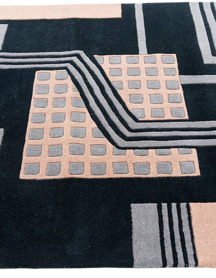 Detail image of  5' 1 x 8' Luna Rug