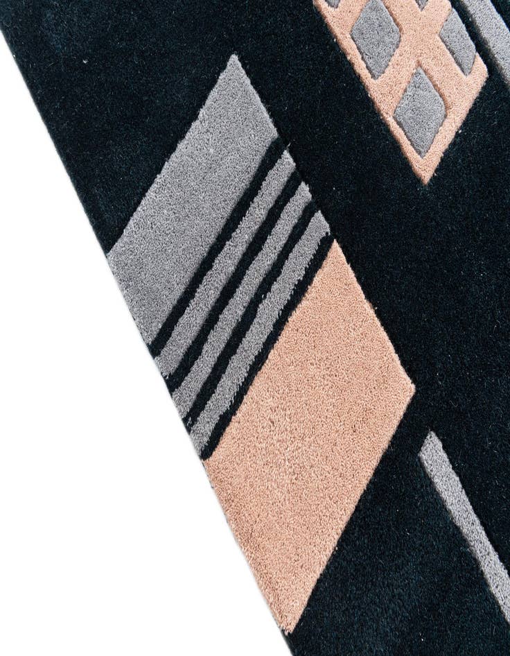 Detail image of  5' 1 x 8' Luna Rug