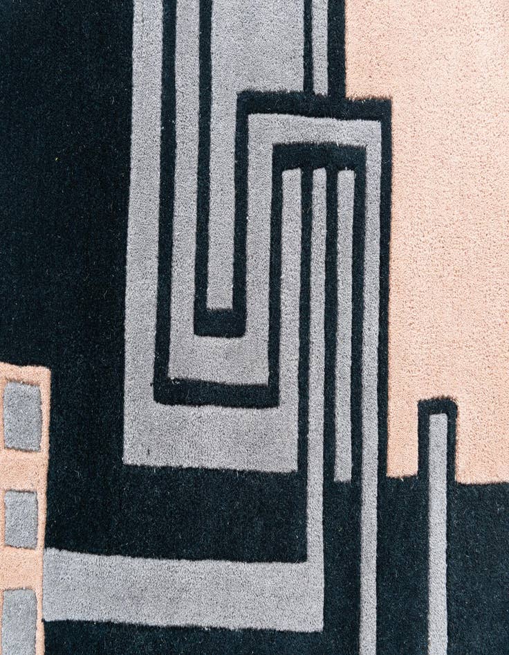 Detail image of  5' 1 x 8' Luna Rug