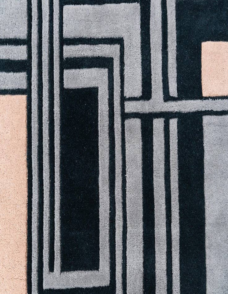 Detail image of  5' 1 x 8' Luna Rug