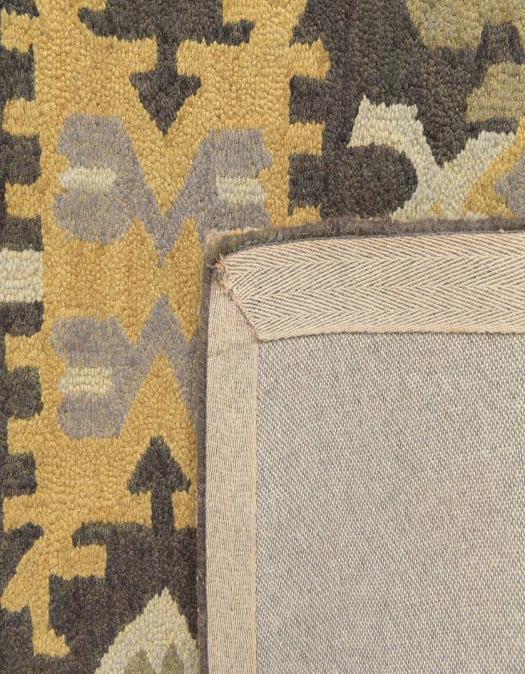 Detail image of  8' x 10' Luna Rug