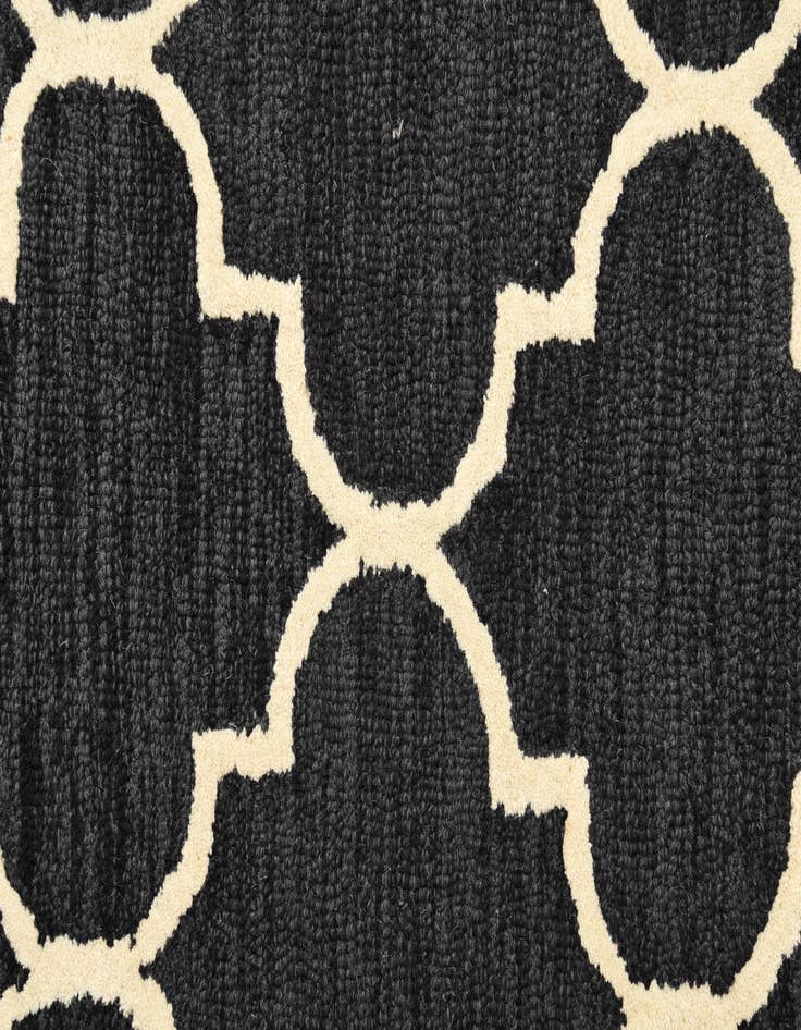 Detail image of  5' 1 x 8' Luna Rug