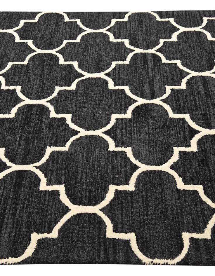 Detail image of  5' x 8' Luna Rug
