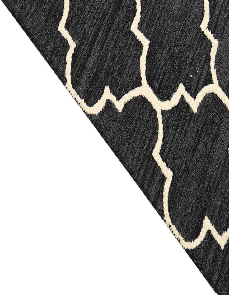 Detail image of  5' x 8' Luna Rug