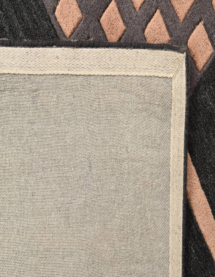 Detail image of 5' 1 x 8' Luna Rug