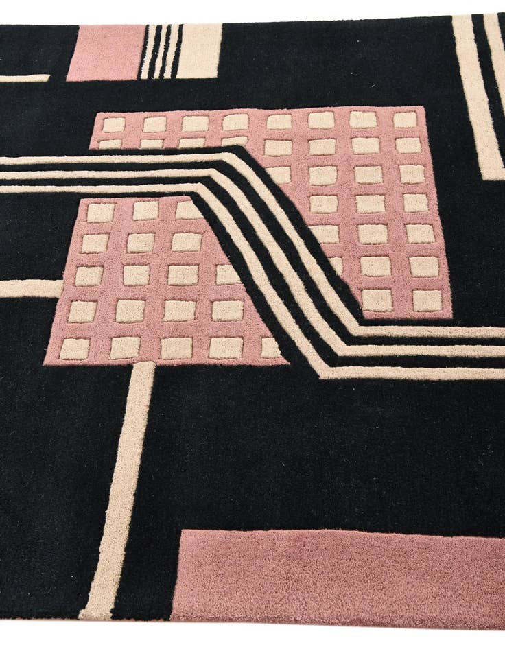 Detail image of  5' x 8' Luna Rug