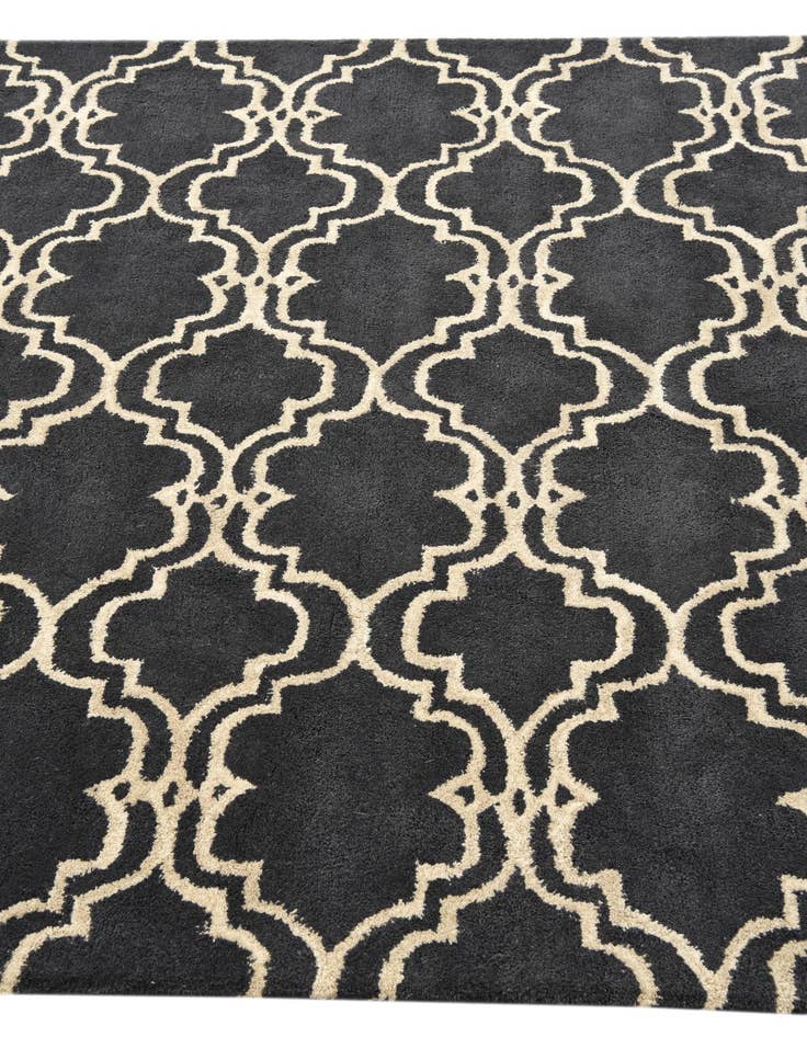 Detail image of  5' 1 x 8' Luna Rug