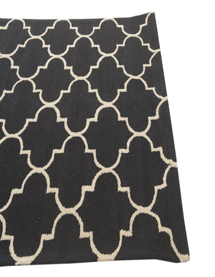 Detail image of  5' 1 x 8' Luna Rug