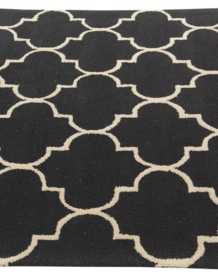 Detail image of  5' 1 x 8' Luna Rug