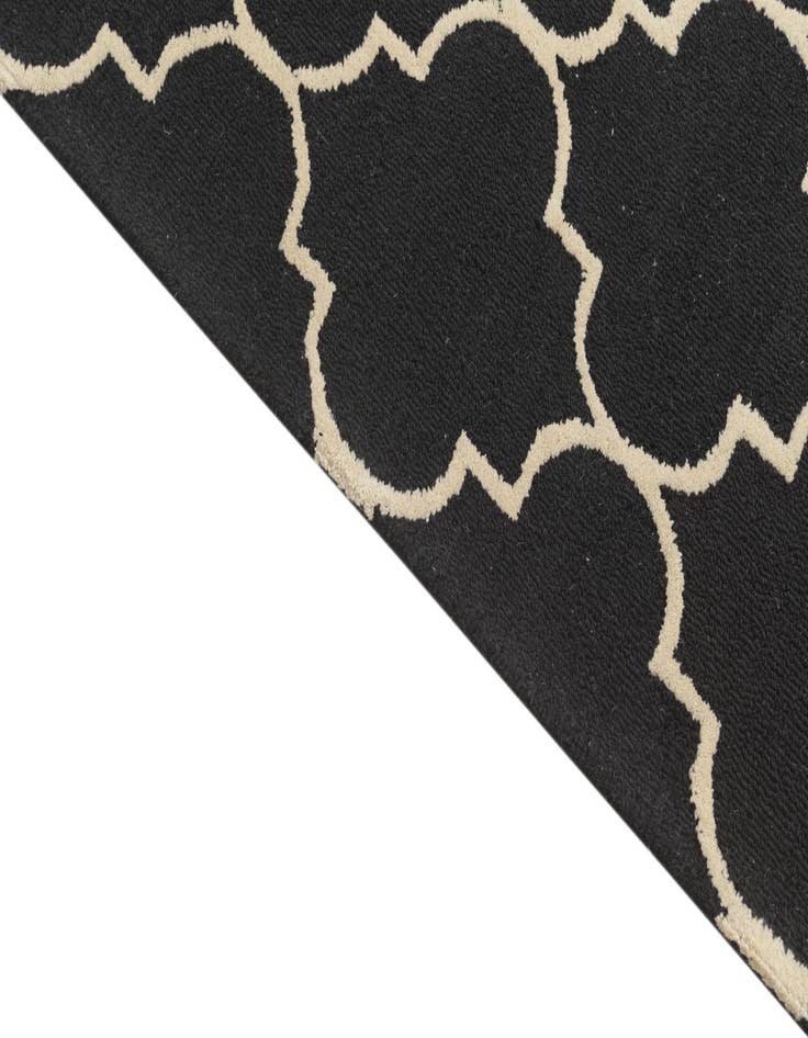 Detail image of  5' 1 x 8' Luna Rug