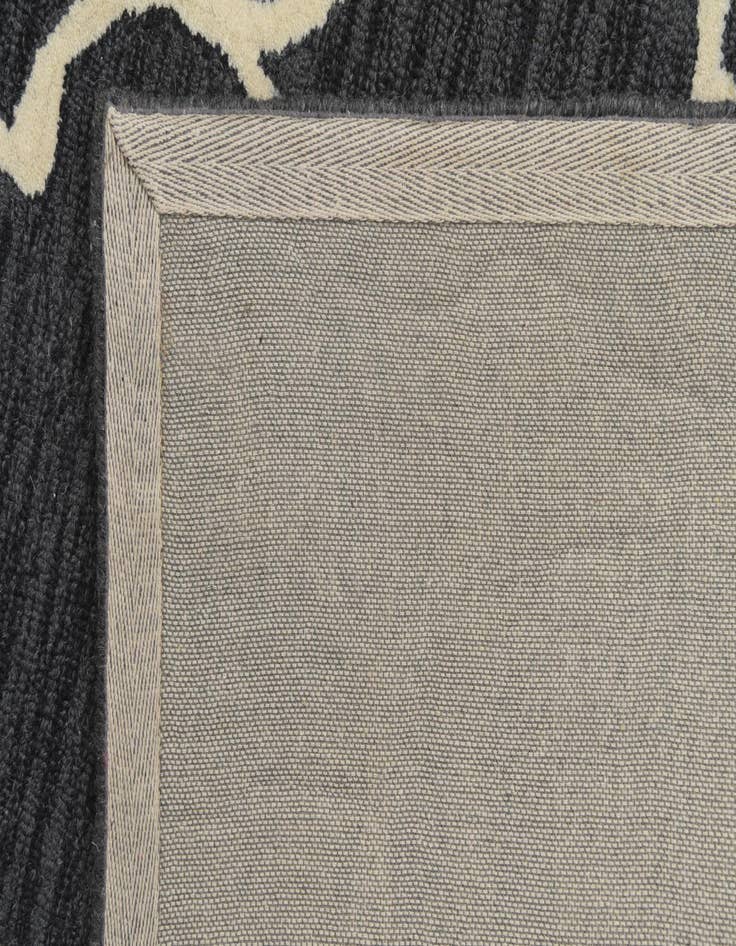 Detail image of  5' 1 x 8' Luna Rug