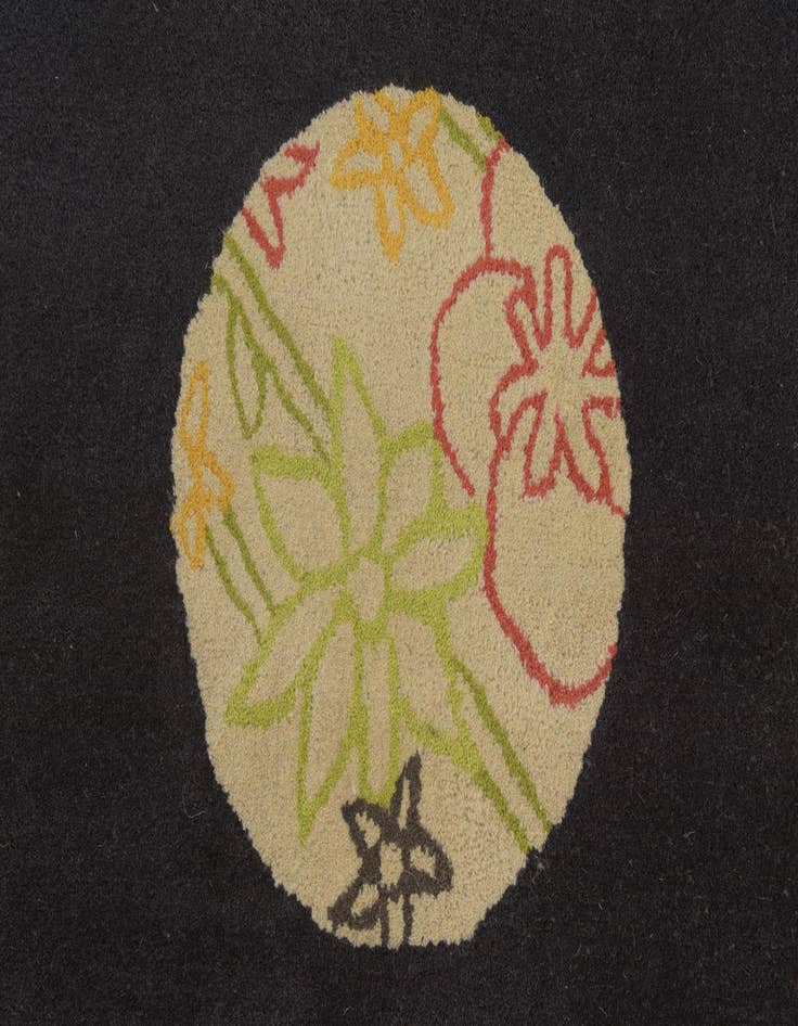 Detail image of  5' 1 x 8' Luna Rug