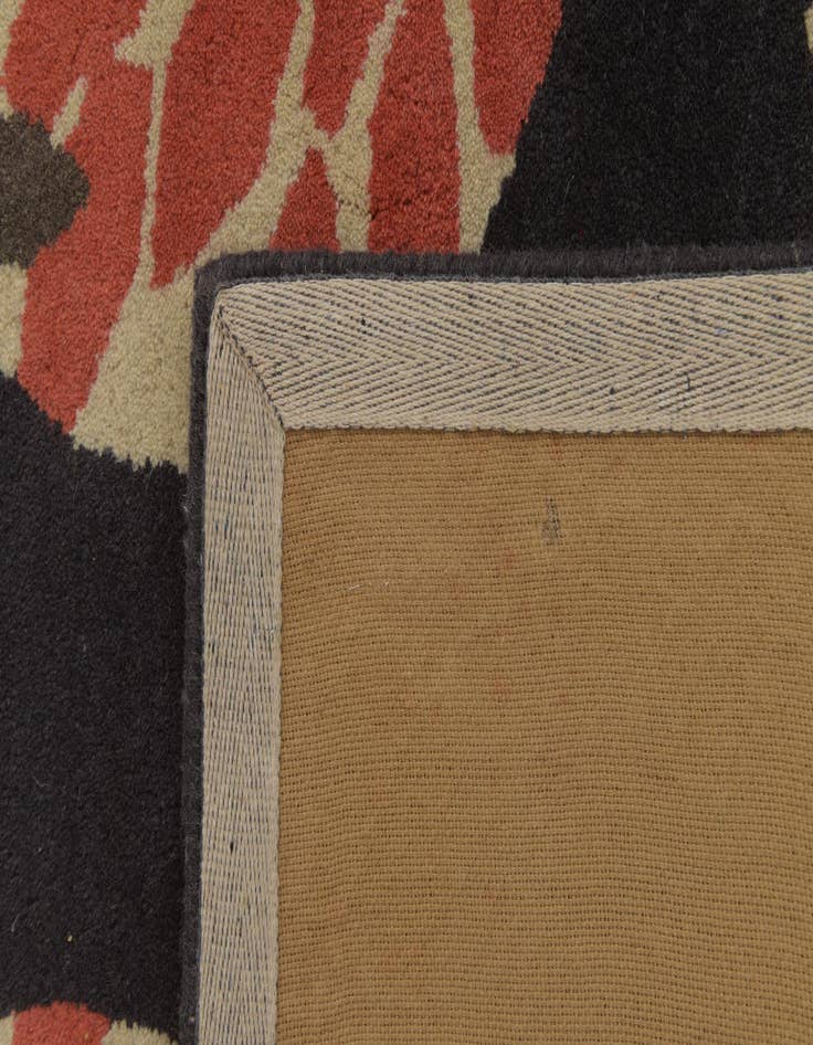 Detail image of  5' 1 x 8' Luna Rug