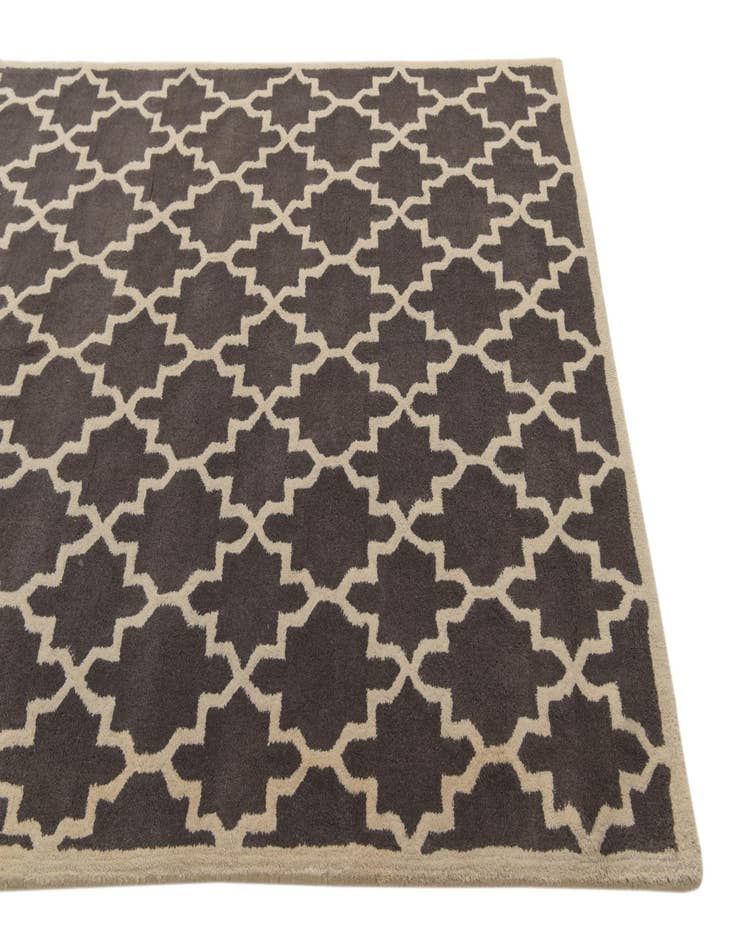 Detail image of  5' x 7' 10 Luna Rug