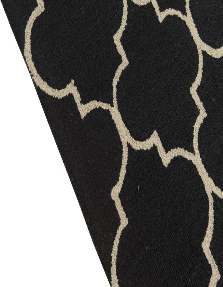 Detail image of  5' x 8' Luna Rug