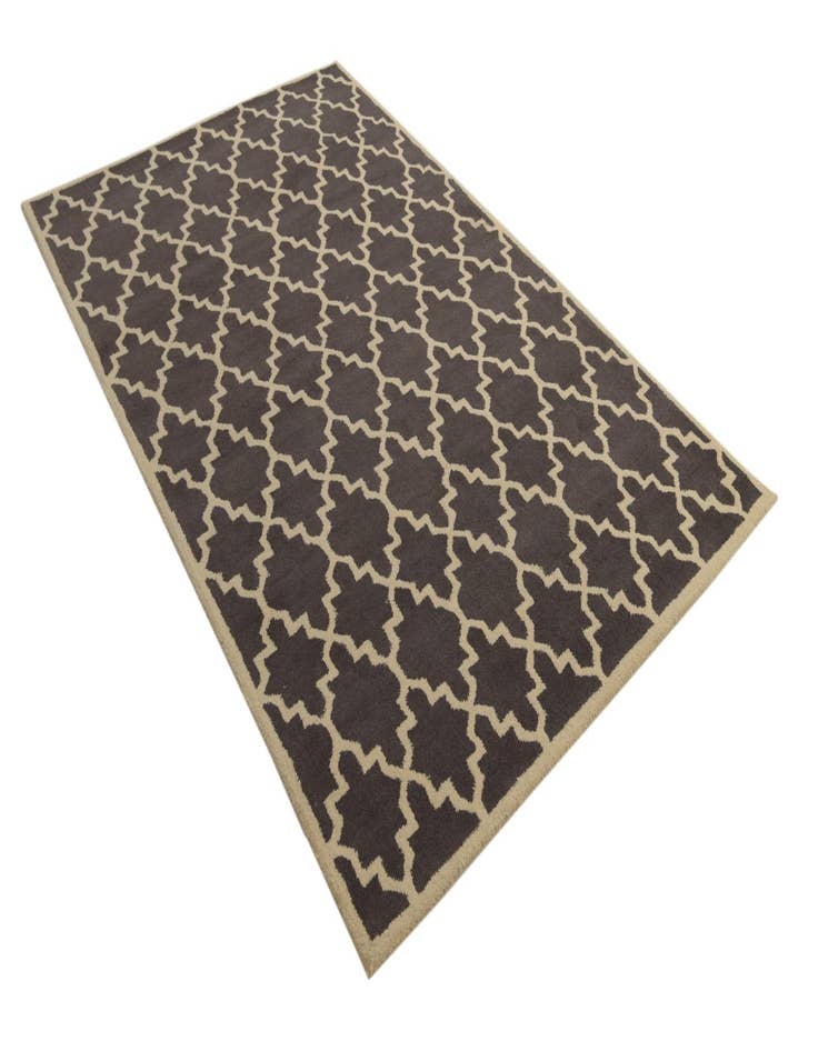 Detail image of  5' x 8' Luna Wool Rug