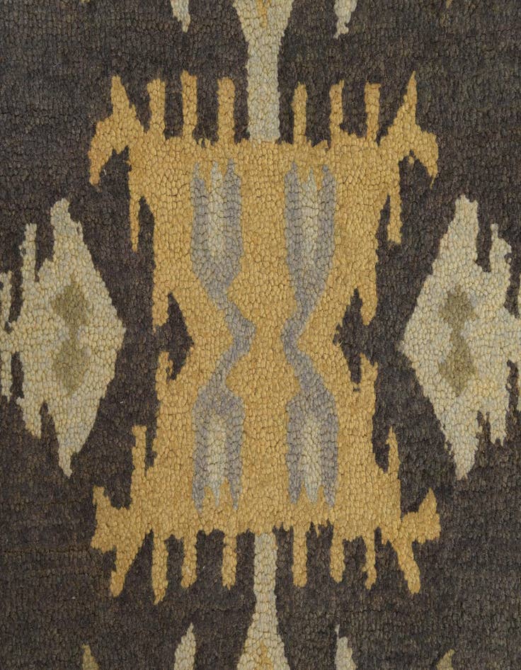 Detail image of  5' x 8' Luna Wool Rug