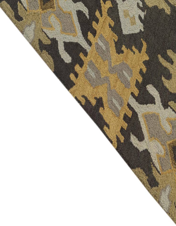 Detail image of  5' x 7' 10 Luna Wool Rug