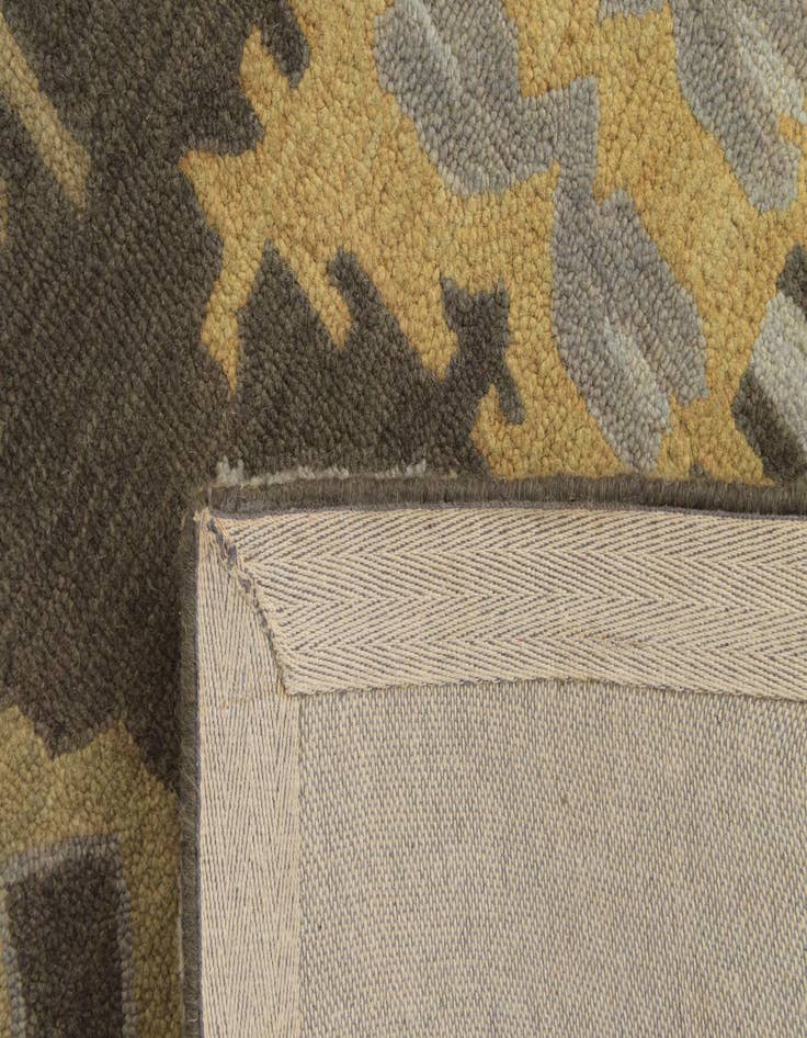 Detail image of  8' x 10' Luna Wool Rug