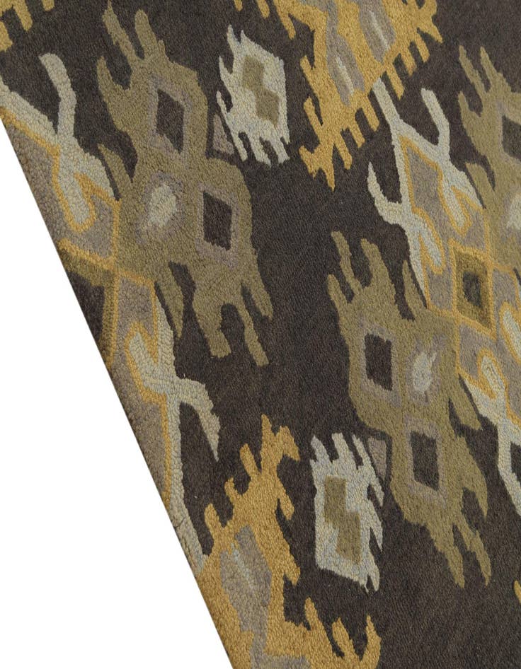 Detail image of  8' x 10' Luna Wool Rug