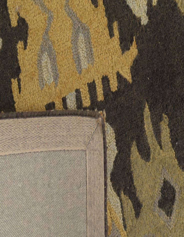 Detail image of  8' x 10' Luna Wool Rug