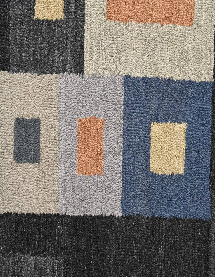 Detail image of  8' x 10' 1 Luna Rug