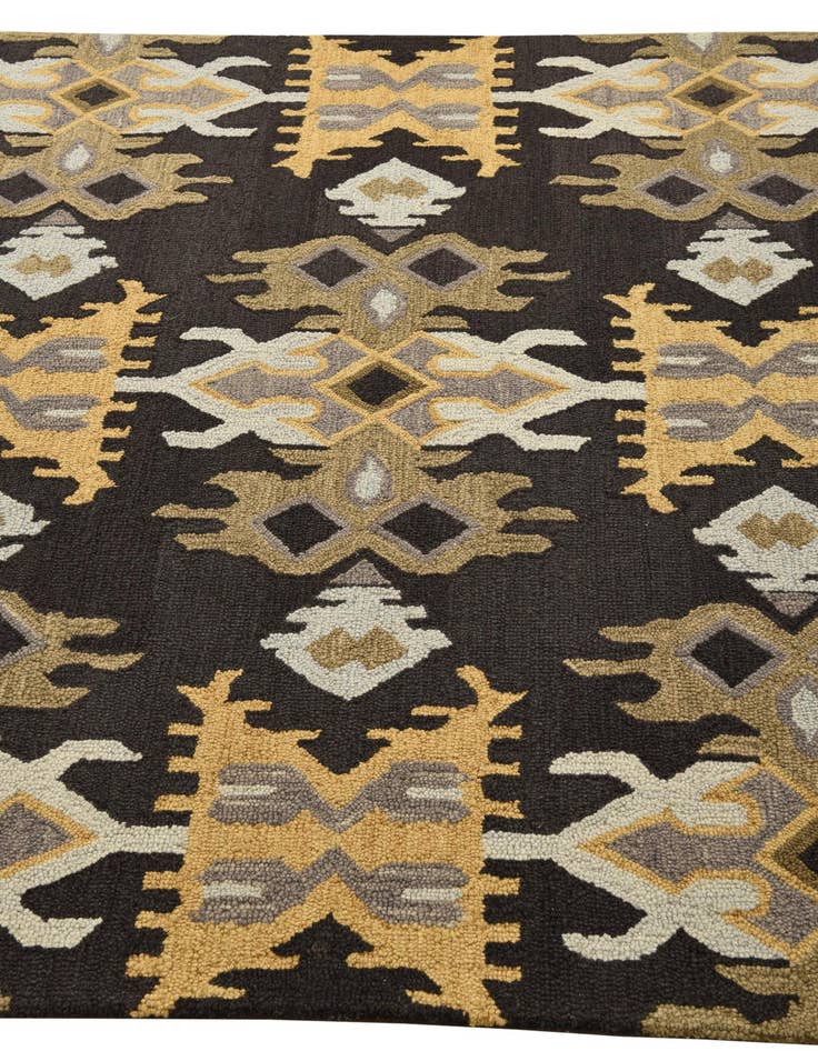 Detail image of  5' x 8' Luna Wool Rug