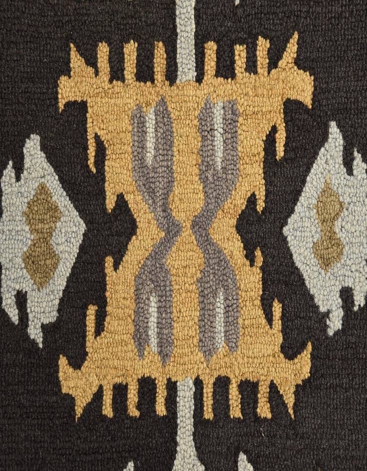 Detail image of  5' x 8' Luna Wool Rug
