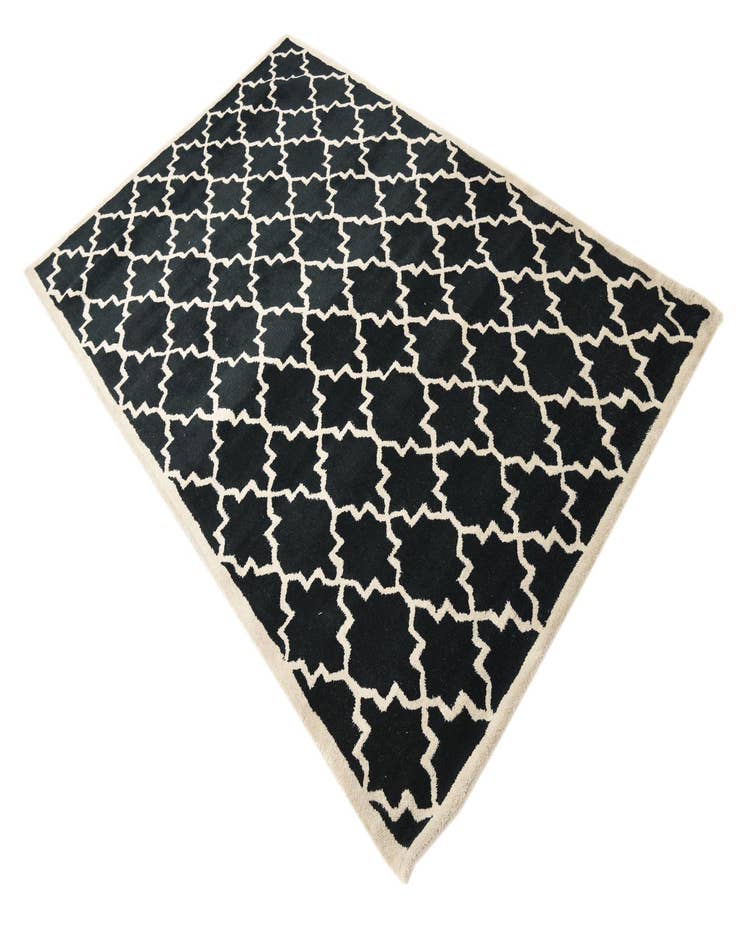Detail image of  5' x 7' 11 Luna Wool Rug