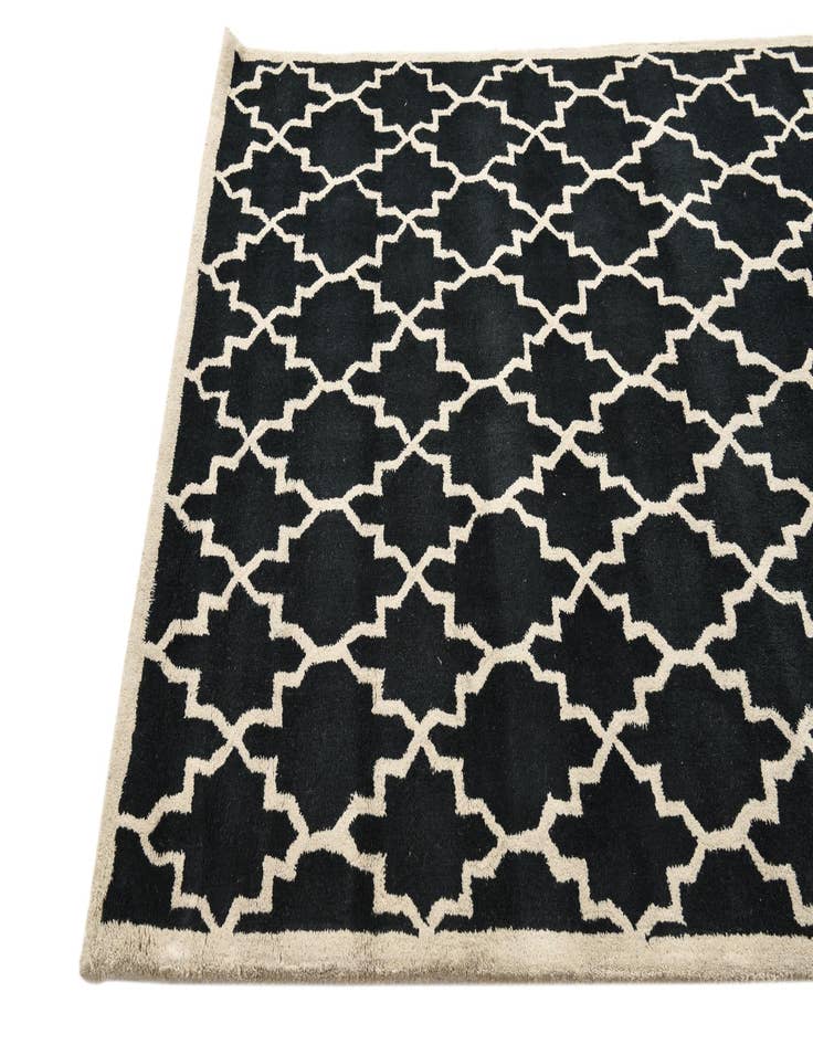 Detail image of  5' x 7' 11 Luna Wool Rug