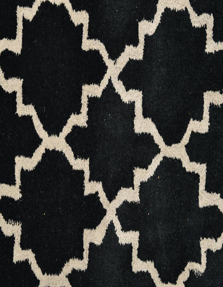 Detail image of  5' x 7' 11 Luna Wool Rug