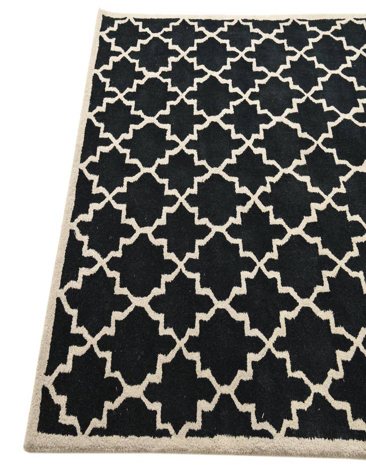 Detail image of  5' x 7' 11 Luna Wool Rug