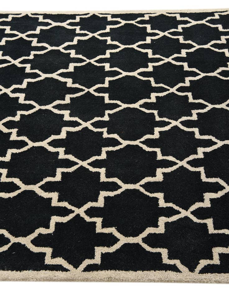 Detail image of  5' x 7' 11 Luna Wool Rug