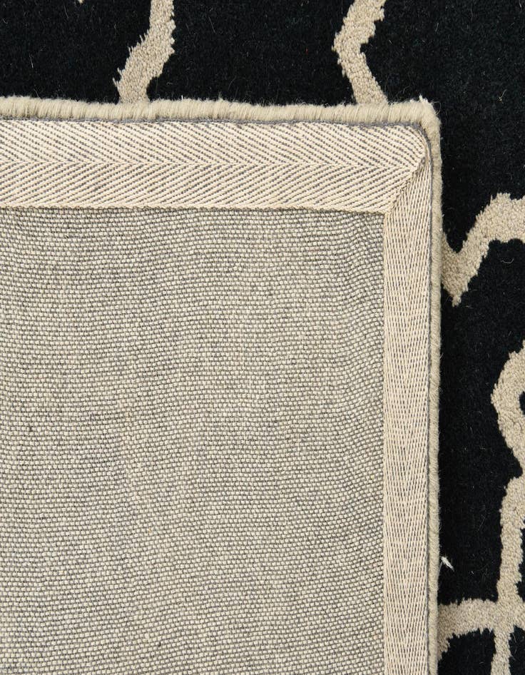 Detail image of  5' x 7' 11 Luna Wool Rug