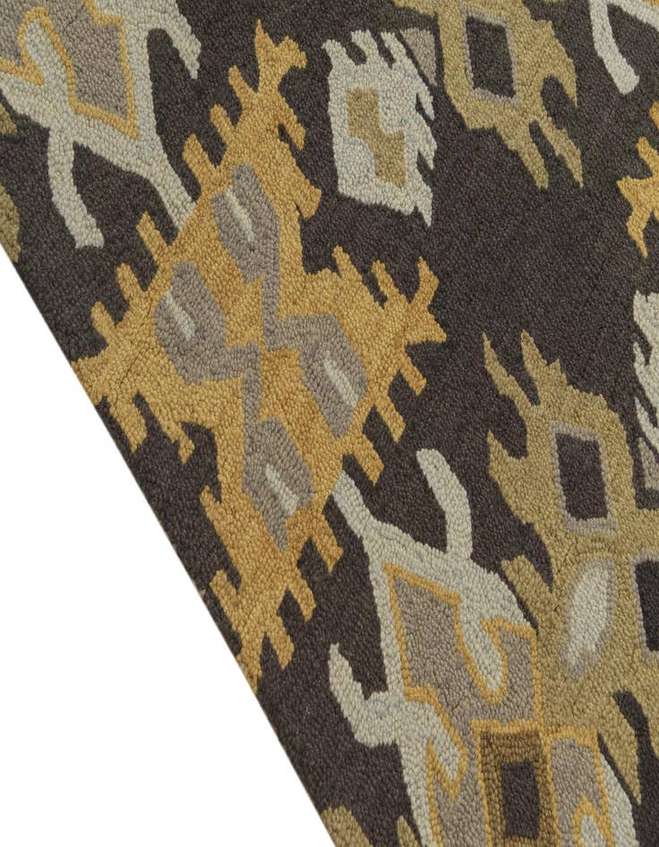 Detail image of  5' x 7' 10 Luna Wool Rug