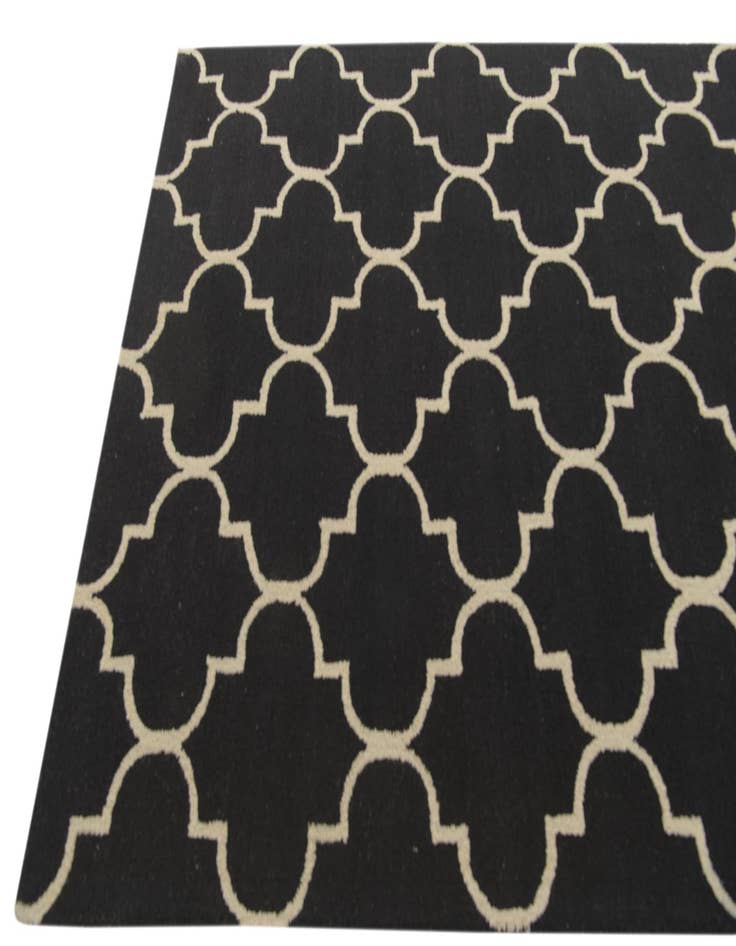 Detail image of  5' x 7' 10 Luna Wool Rug