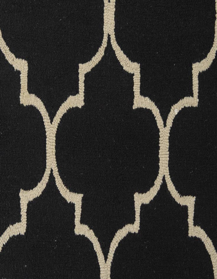 Detail image of  5' x 7' 10 Luna Wool Rug
