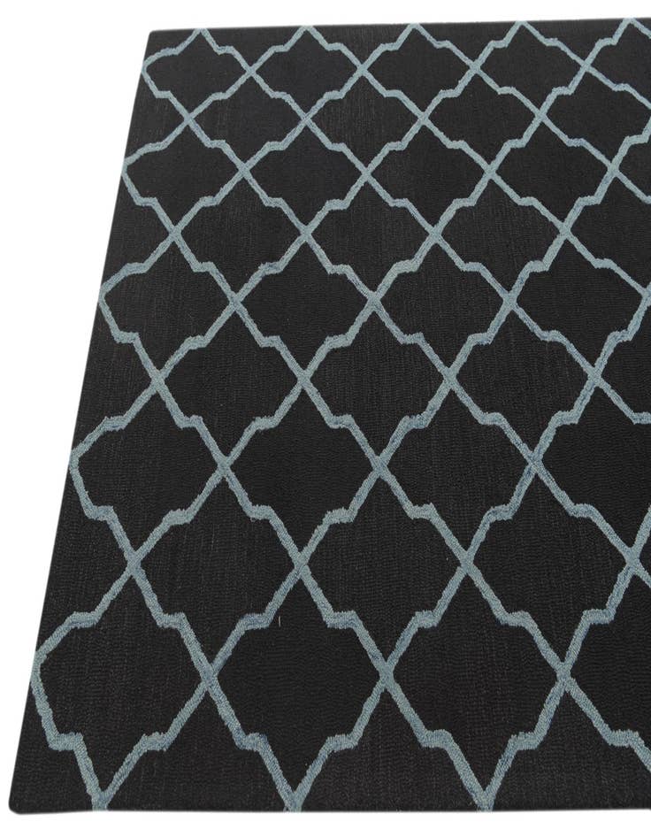 Detail image of  5' 1 x 8' Luna Wool Rug