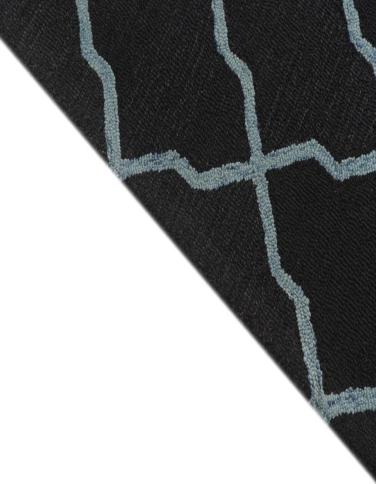 Detail image of  5' 1 x 8' Luna Wool Rug