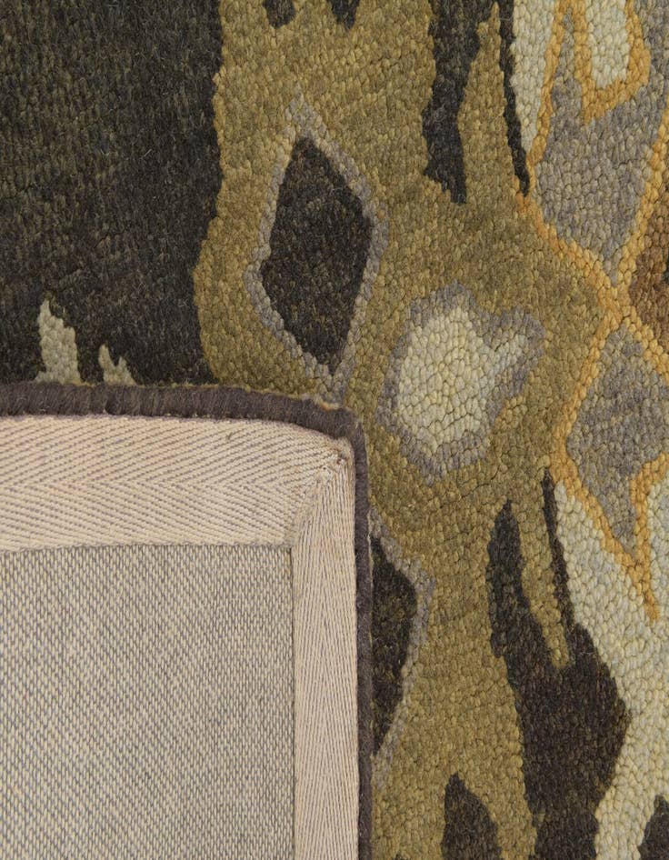 Detail image of  5' 1 x 8' Luna Wool Rug