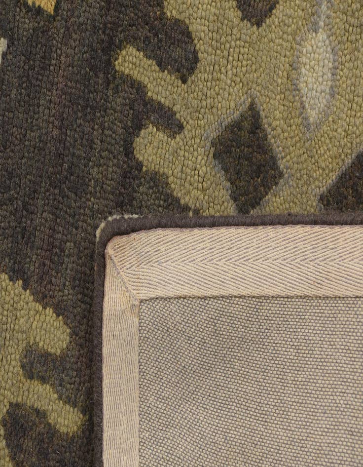 Detail image of  5' x 8' Luna Wool Rug