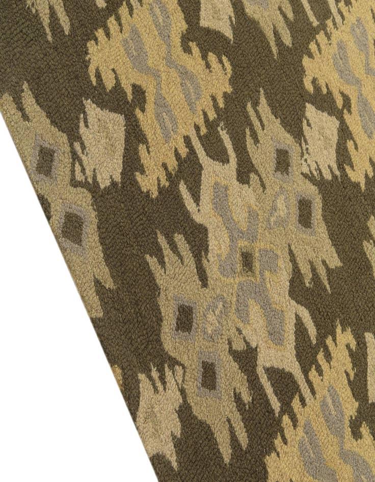 Detail image of  5' 1 x 8' 1 Luna Wool Rug