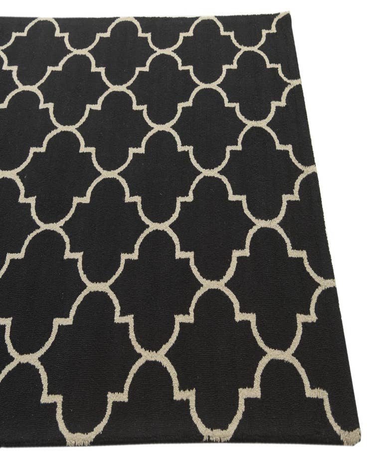 Detail image of  5' 1 x 8' Luna Wool Rug