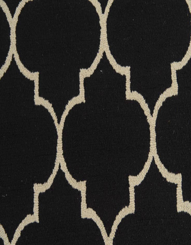 Detail image of  5' 1 x 8' Luna Wool Rug