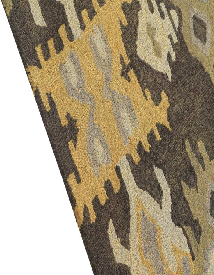 Detail image of  5' x 8' Luna Wool Rug